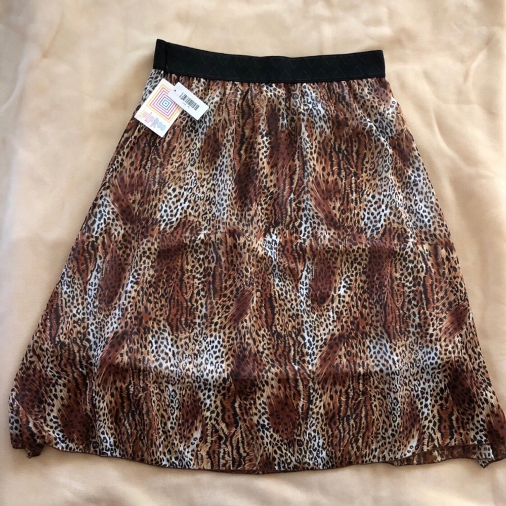 LulaRoe Knee Length Skirt in Leopard Print
